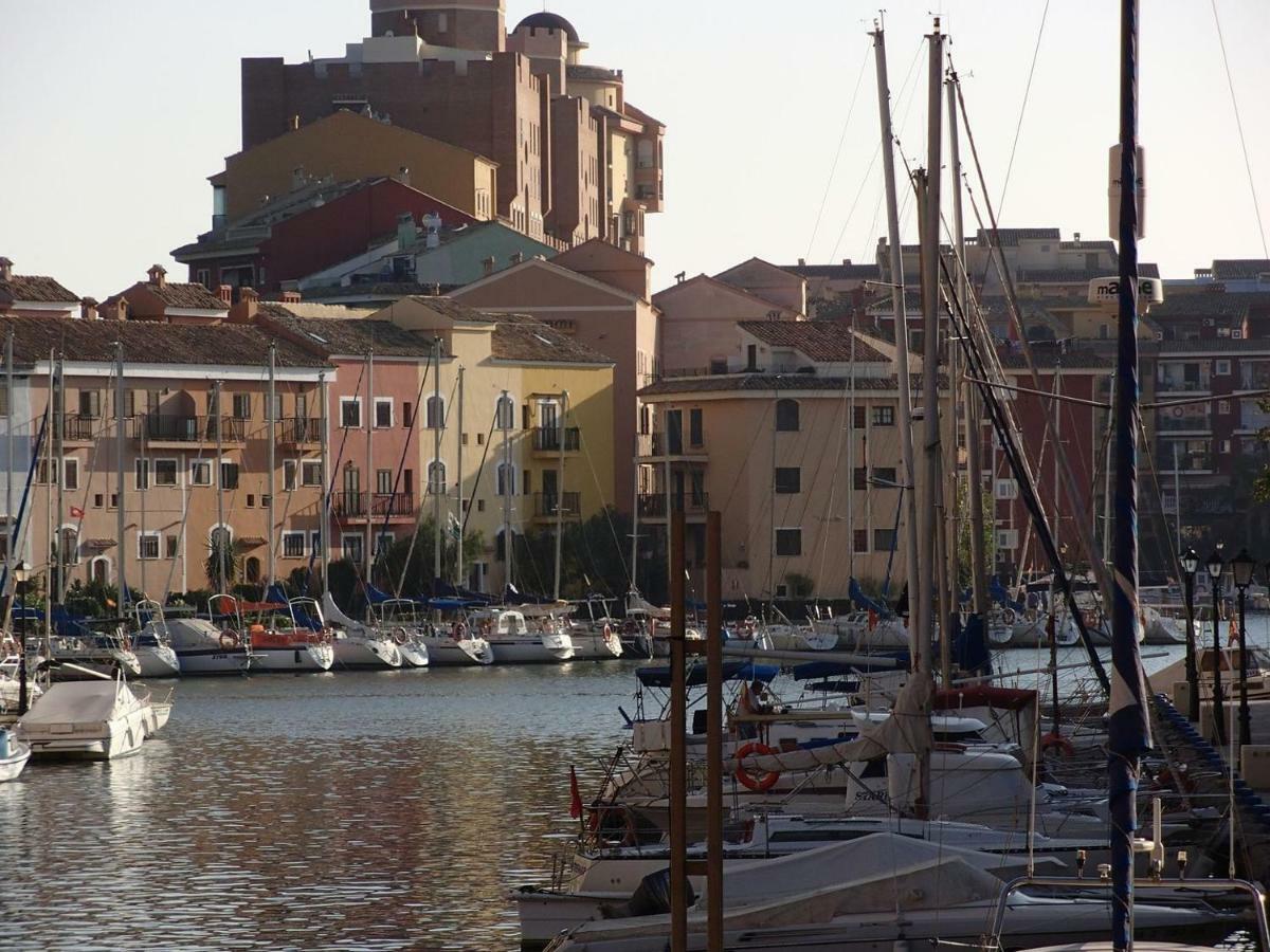Valencia, Ideally Located 3Bed-2Bath Apart.Few Mints Walk From Beach,Pool,Shop. Port Saplaya Eksteriør bilde